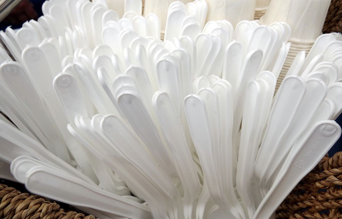 Single-use plastic tableware soon to be banned in England
